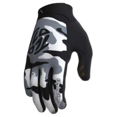 TLD RUKAVICE GP PRO BOXED IN BLACK (47752000) TLD RUKAVICE GP PRO BOXED IN BLACK (47752000)